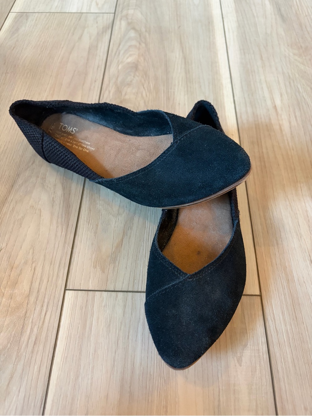 TOMS Jutti Neat Black Suede Pointed Toe Flats Women’s Size 7